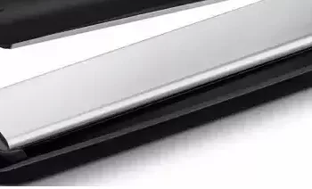 Philips HP8303/06 Essential Selfie Straightener (Black) - Image 4