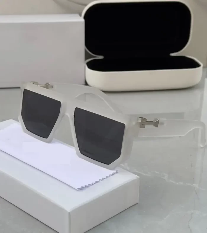 Polarized Sunglasses with UV Protection - Branded Stylish Sunglasses