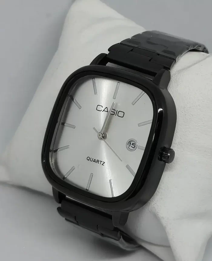 Quartz Classic Black & White Watch For Men & Women - Image 2