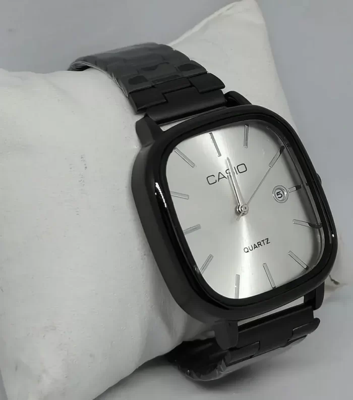 Quartz Classic Black & White Watch For Men & Women - Image 3